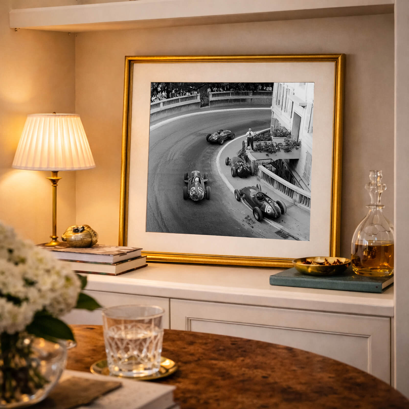 Kary H. Lasch - Monaco Grand Prix 1959 som väggkonst i inspirerande inredningsmiljö