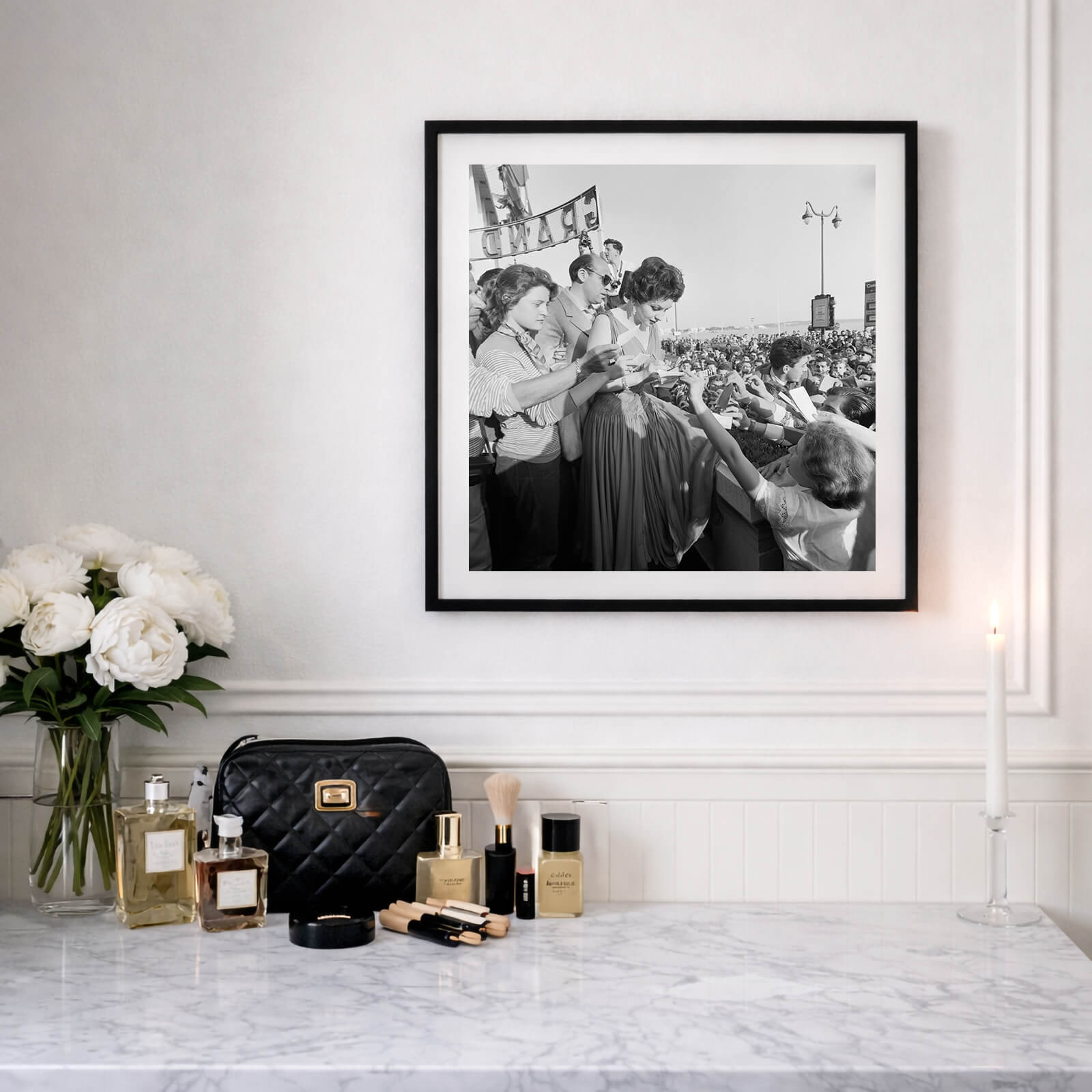 Kary H. Lasch - Gina Lollobrigida som väggkonst i inspirerande inredningsmiljö