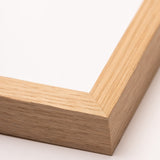 Close-up of Exclusive Picture Frame - Oak as a picture frame from Historly – detail image