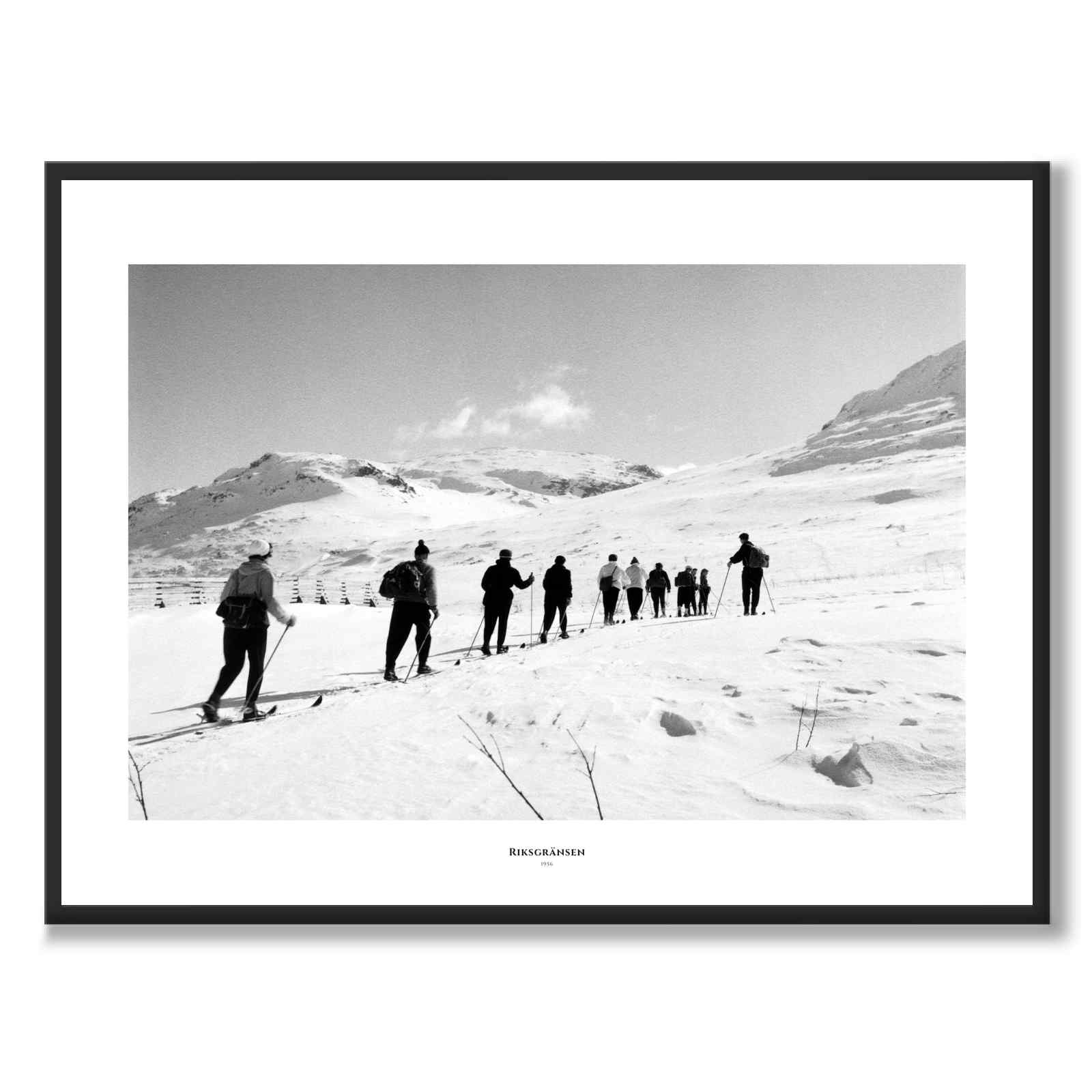 Riksgränsen 1956 som historiskt fotografi och poster från Historly – med vit kant och titel