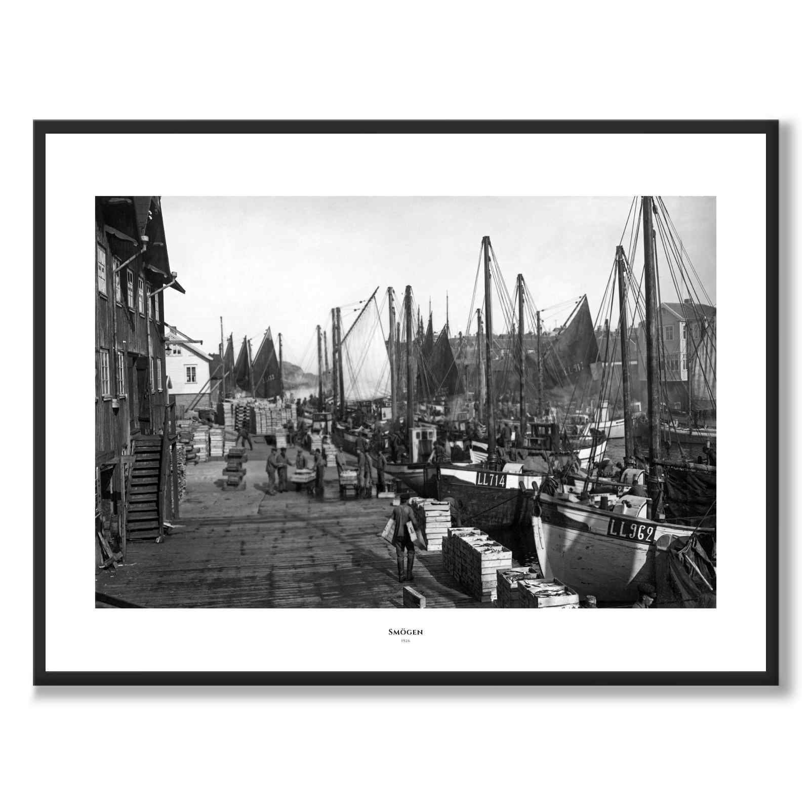 Smögen 1926 som historiskt fotografi och poster från Historly – med vit kant och titel