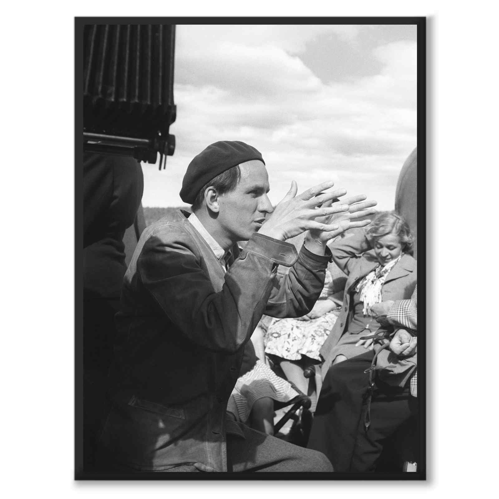 Ingemar Bergman som historiskt fotografi och poster från Historly – helbild utan vit kant