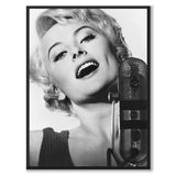 Monica Zetterlund som historiskt fotografi och poster från Historly – helbild utan vit kant