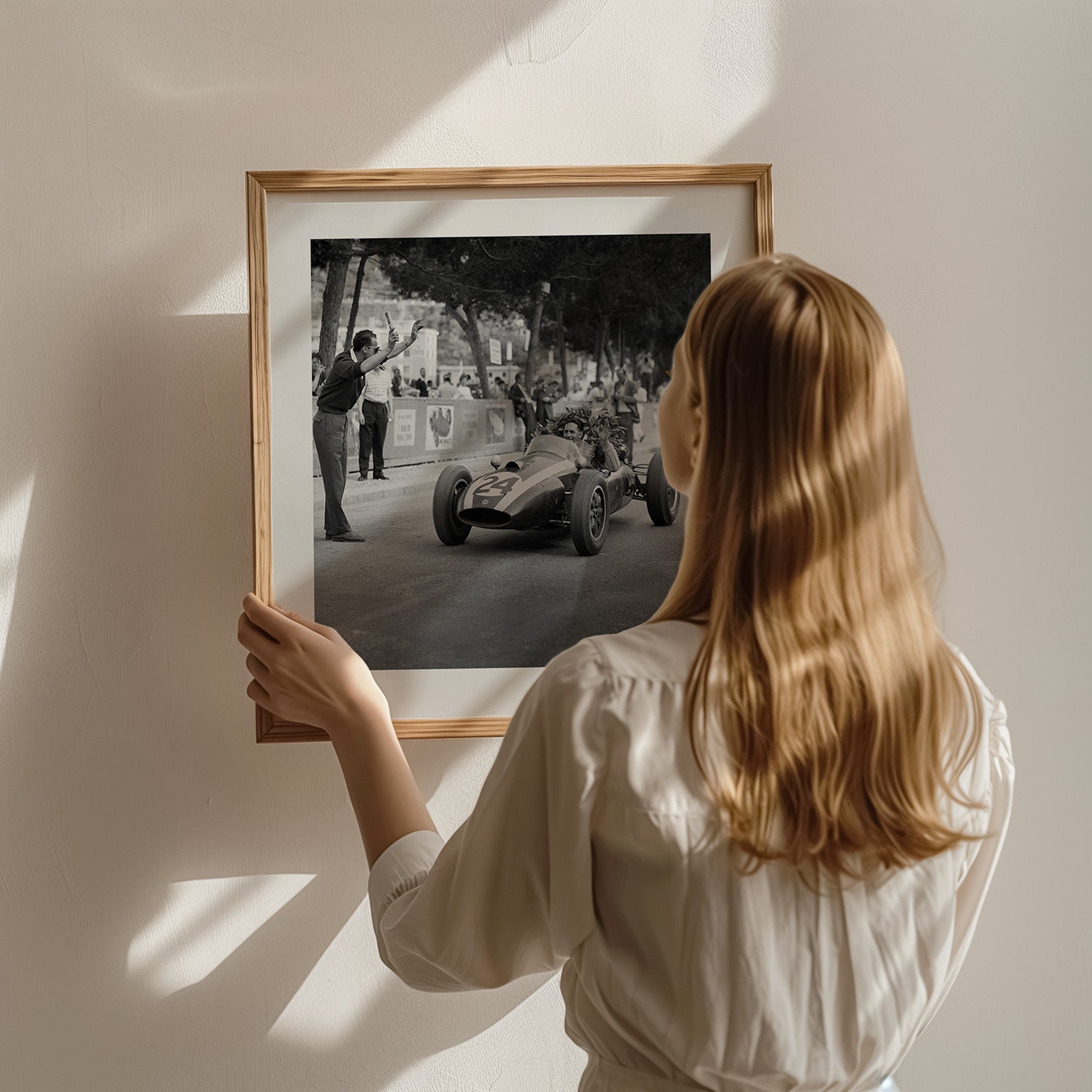 Kary H. Lasch - Monaco Grand Prix 1959 som väggkonst i inspirerande inredningsmiljö