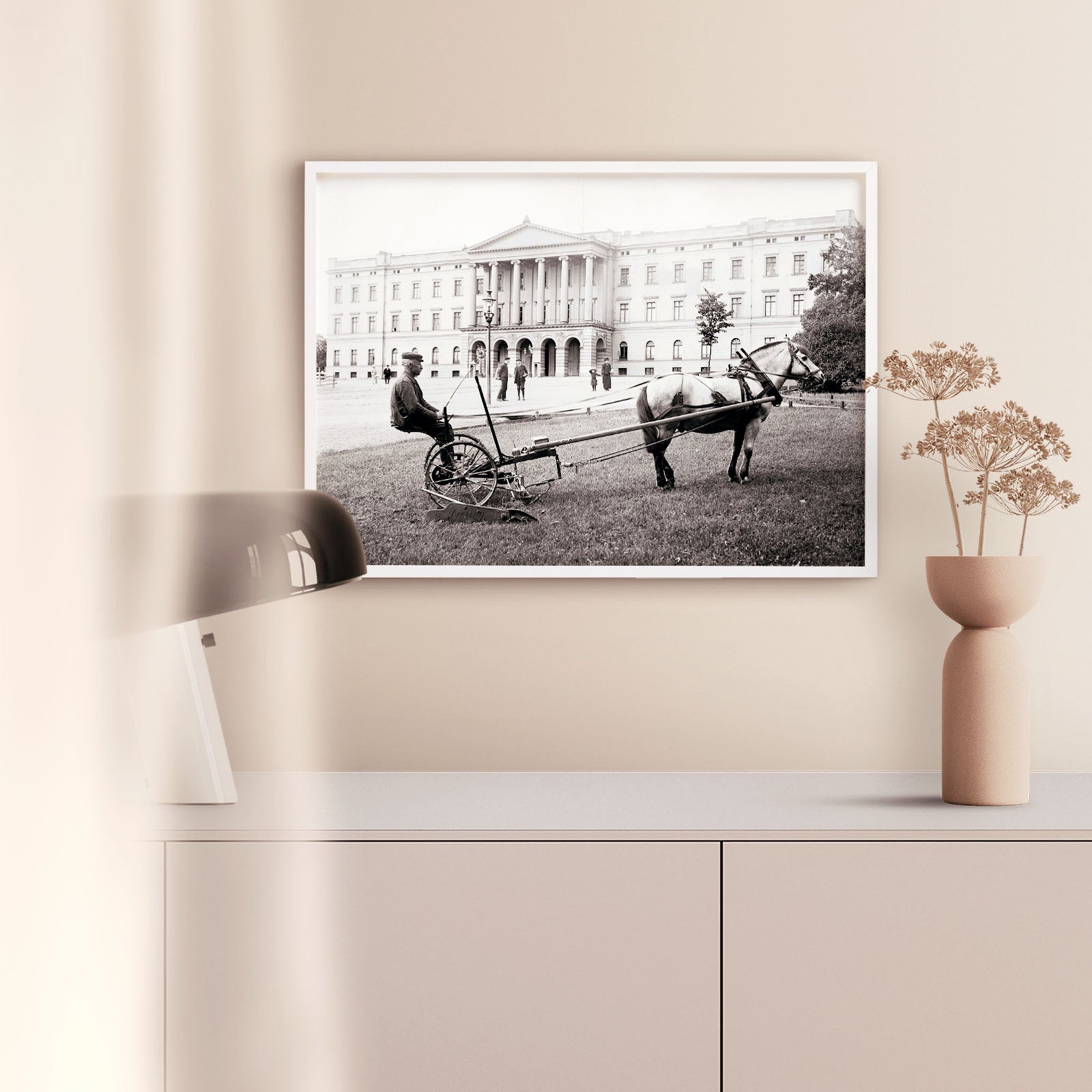 The Royal Palace, Oslo som väggkonst i inspirerande inredningsmiljö
