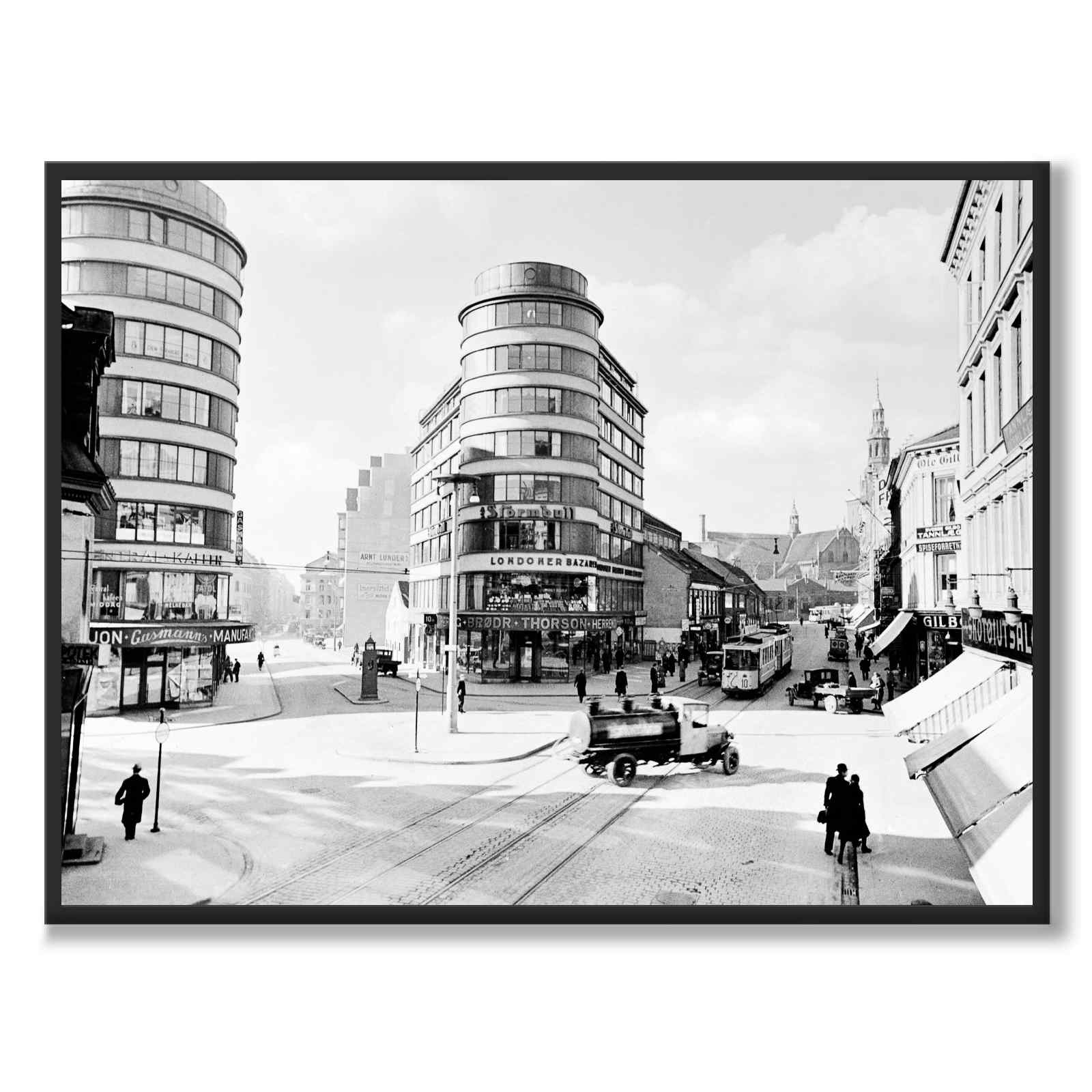 Storgata, Oslo som historiskt fotografi och poster från Historly – helbild utan vit kant