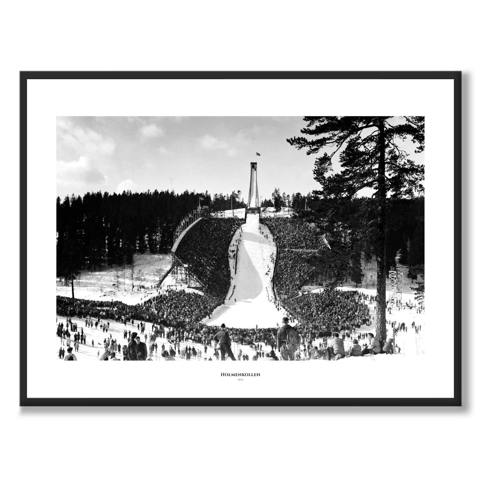 Holmenkollen 1954 som historiskt fotografi och poster från Historly – med vit kant och titel