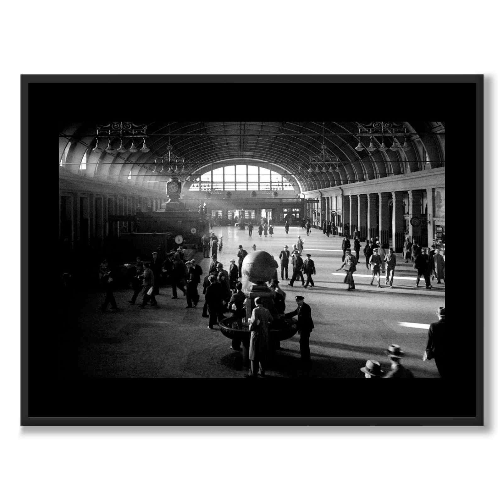 Black Collection - Stockholm Central Station som historisk Stockholmsposter från Historly – med svart bakgrund utan titel
